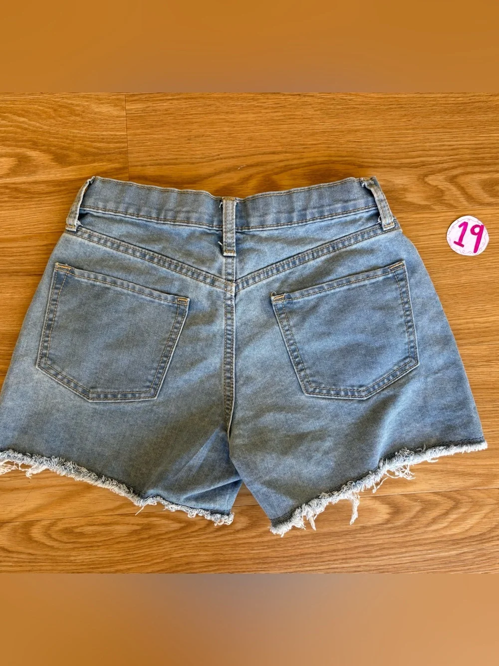 Old Navy Girls size 14 Light Blue Button-Front Frayed Hem Denim Shorts